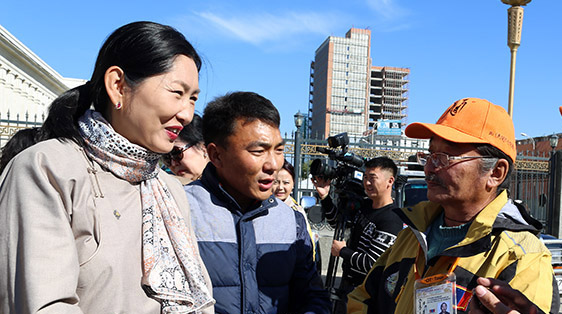 “Түүхийн жимээр” аялагчид замдаа гарлаа